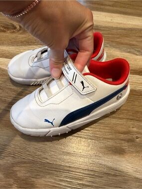 Puma boys sneakers size 10